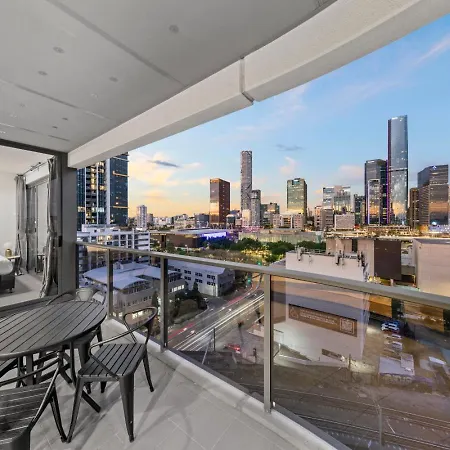 Apartment 2br Escape At Lucid