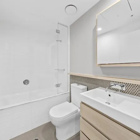 Soft Glow Serene Lucid 2br * Brisbane