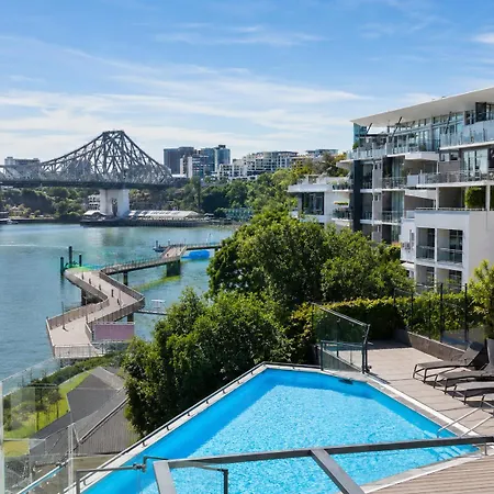 Glen Eagles Apartment *