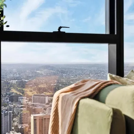 Skytower - 81st Floor, & River Views, Free Car Parking Apartment *