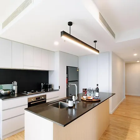 Skyline Serenity 2br With River & Views *