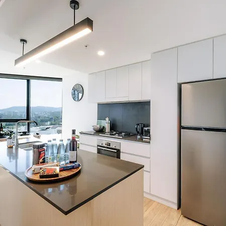Skyline Serenity 2br With River & Views Apartment *