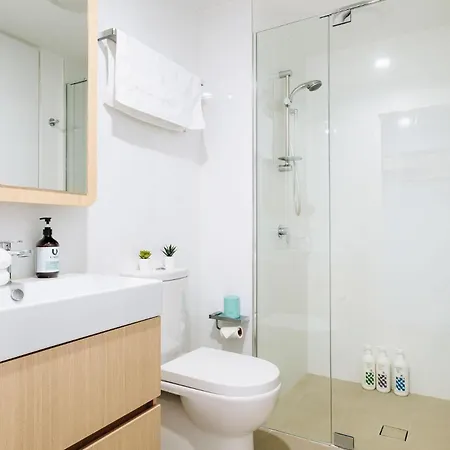 Skyline Serenity 2br With River & Views * Brisbane