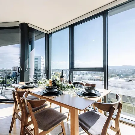 Skyline Serenity 2br With River & Views Apartment Brisbane