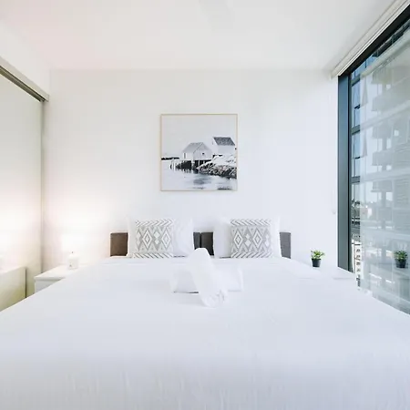 Apartment Skyline Serenity 2br With River & Views Brisbane