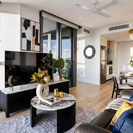 Luxury Riverfront Level 38 Queen's Wharf Tower Brisbane