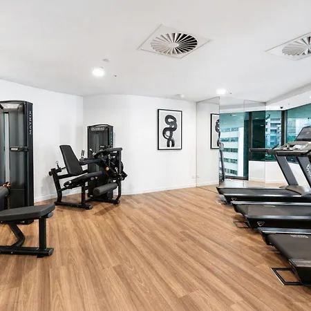 Luxury Riverfront Level 38 Queen's Wharf Tower
