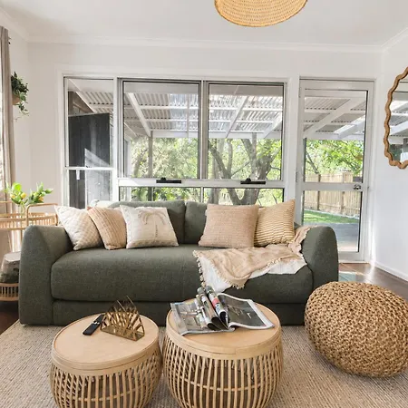 2br Chic Urban Escape In Norman Park Near Bne With Parking Brisbane