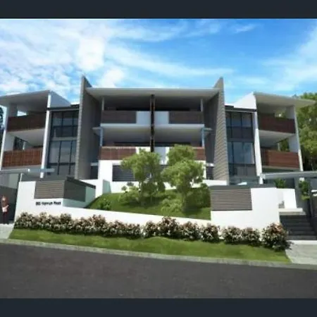 Apartment 2b2b With Courtyard - Close To Cbd - Free Parking *