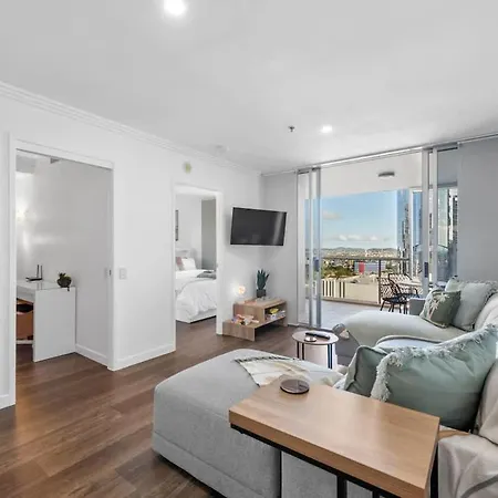 Modern On Mary 1 Bedroom, 1 Bathroom, 1 Car, Views!