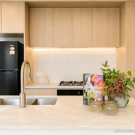 Milton Oasis Level 16- Luxury Near Milton Station