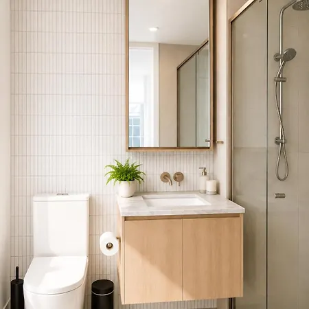 Milton Oasis Level 16- Luxury Near Milton Station
