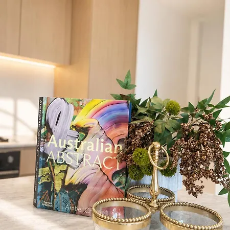 Milton Oasis Level 16- Luxury Near Milton Station Brisbane
