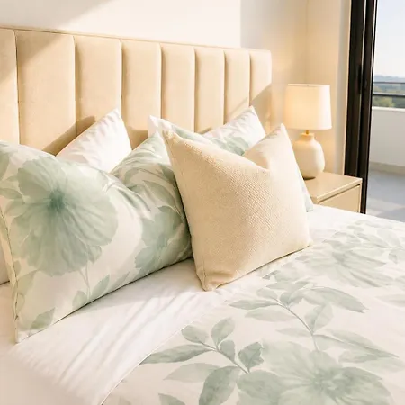 Apartment Milton Oasis Level 16- Luxury Near Milton Station