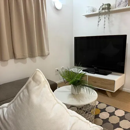 Huge House With 2 Buildings And Pool 7br Brisbane