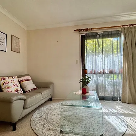 Walk To Market Square And Garden City! Macgregor Homestay