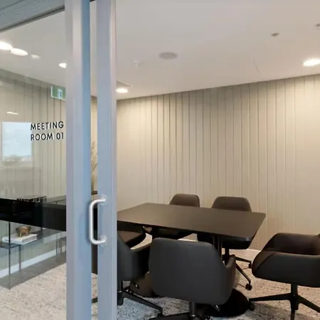 Tokyo Calm Elegant Cbd Escape At Queen's Wharf Apartment *