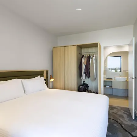 Adina Chermside 4*