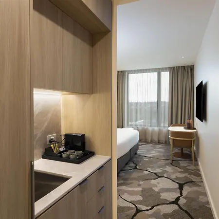 Adina Chermside 4*