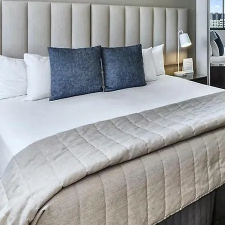 Apartment Two-bedroom Escape I Mantra On Queen