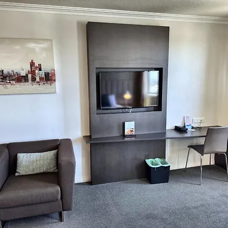 Two-bedroom Escape I Mantra On Queen Apartment Brisbane