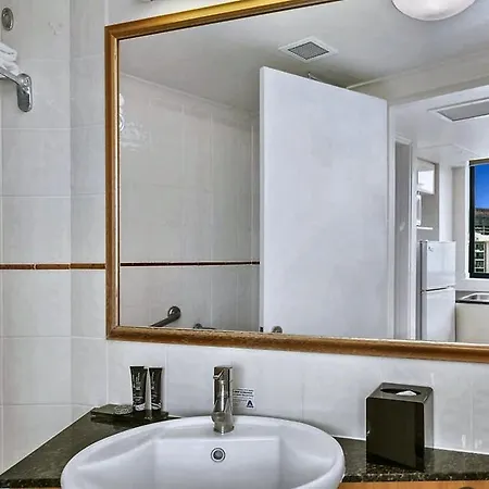 Apartment Two-bedroom Escape I Mantra On Queen *