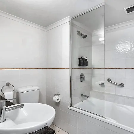 Two-bedroom Escape I Mantra On Queen Apartment Brisbane