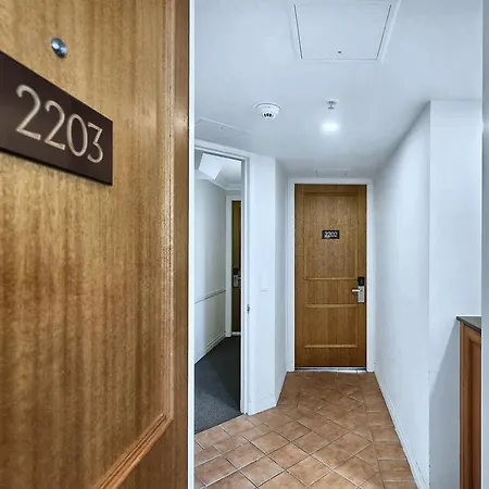 Two-bedroom Escape I Mantra On Queen