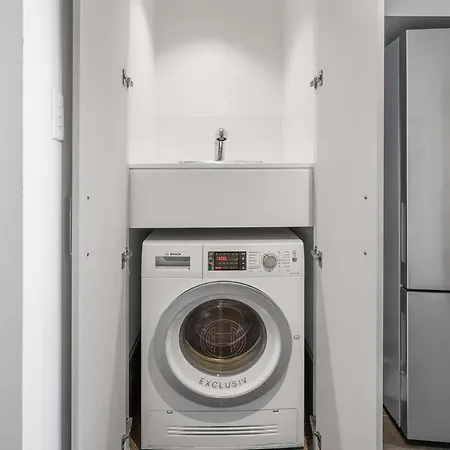 With Pool, Gym And Secure Car Space Apartment *