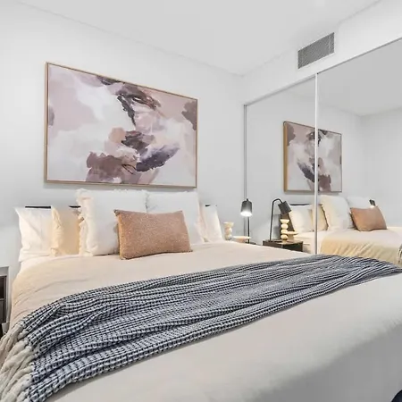 With Pool, Gym And Secure Car Space Brisbane