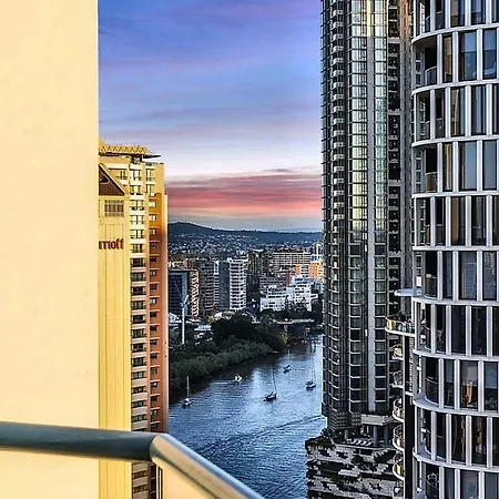 Two-bedroom Escape I Mantra On Queen Apartment Brisbane