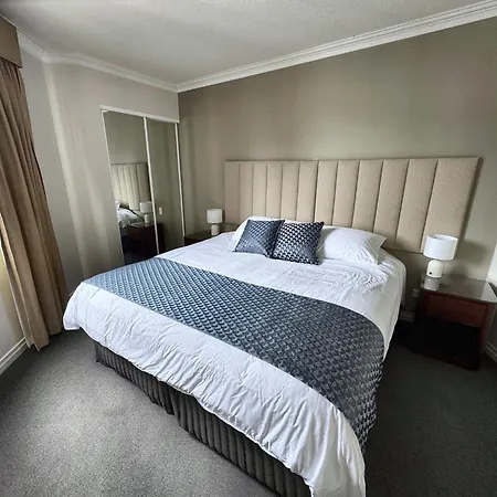 Apartment Two-bedroom Escape I Mantra On Queen *