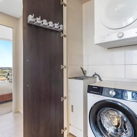 Spire On Queen Street - Free Car Park Apartment