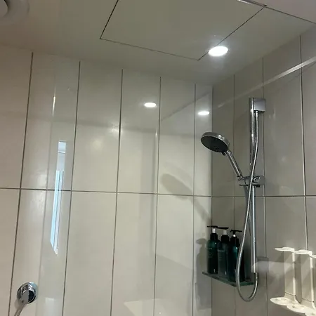 Premium Unit W/ Rooftop Pool In The Heart Apartment *