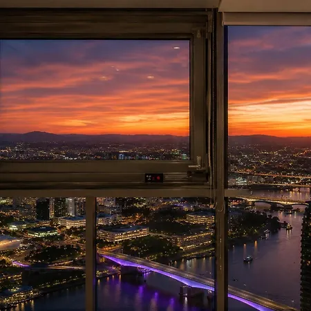 River View 1br With Cbd & Pool, Gym & Sauna Apartment