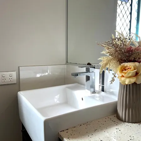 14c Breeze Ensuite In Coopers Plains 3* Brisbane