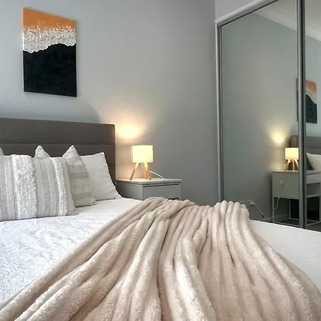Kangaroo Point, Bromley Street Holiday home