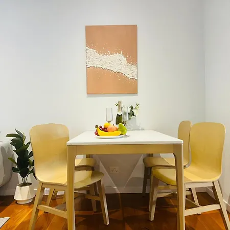 Kangaroo Point, Bromley Street * Brisbane