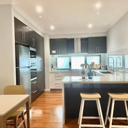Kangaroo Point, Bromley Street *