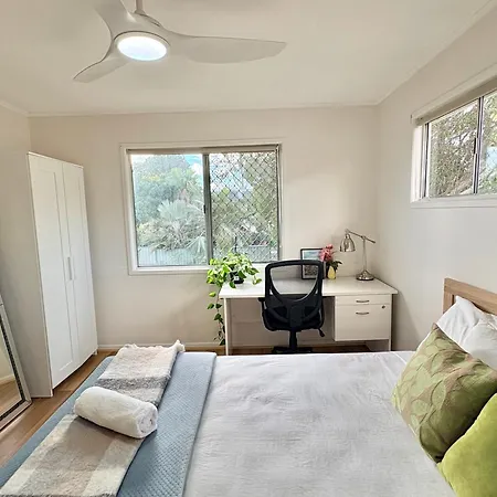 Welcome To Your Leafy Retreat In Graceville