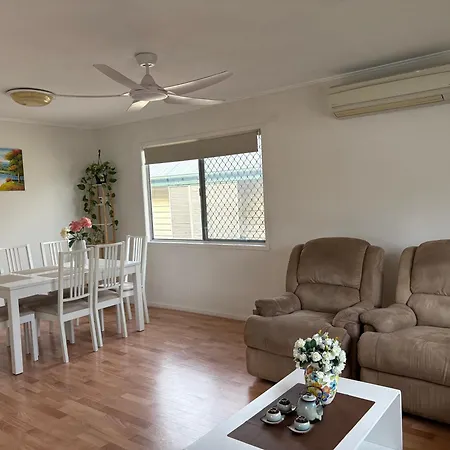 Your Cozy Retreat In Graceville
