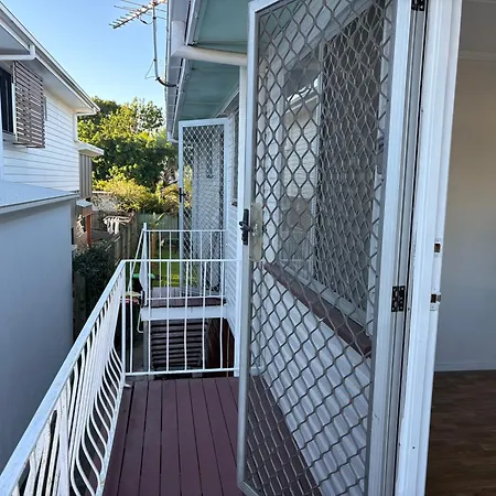 Guest house Your Cozy Retreat In Graceville Brisbane