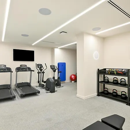 Adina Chermside Hotel 4*