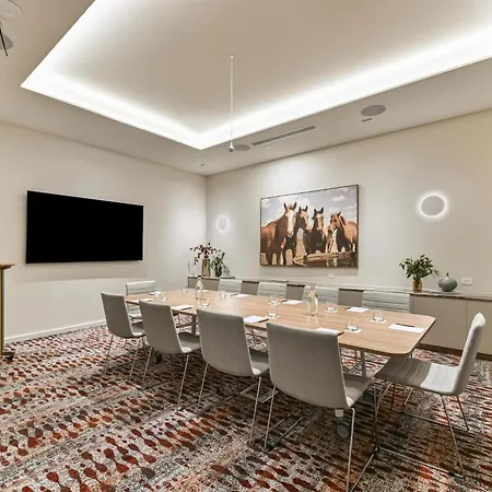 Adina Chermside 4* Brisbane