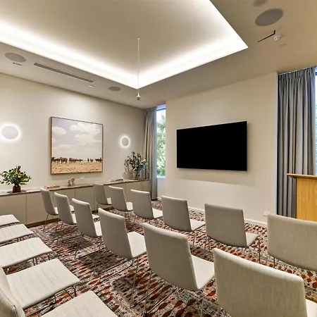 Hotel Adina Chermside