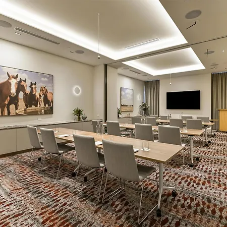 Adina Chermside 4* Brisbane