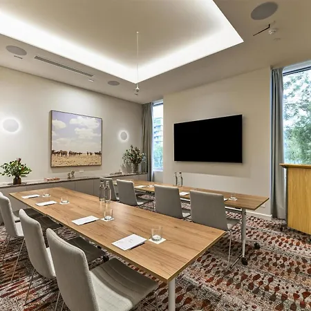 Hotel Adina Chermside Brisbane