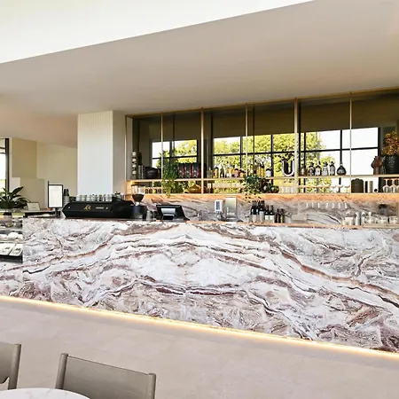 Adina Chermside 4* Brisbane