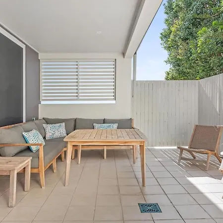 Blissful Bulimba! - 3bed-2 5bath-1car - Townhouse
