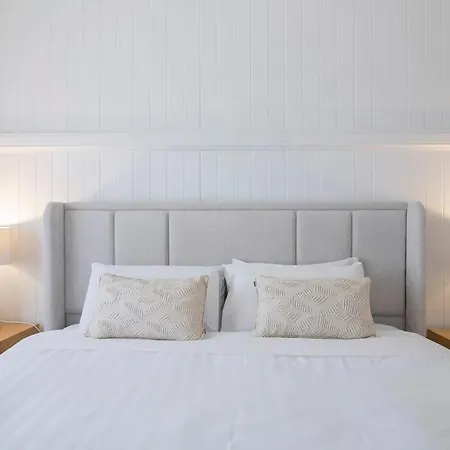 Strathendrick Timeless Queenslander Haven Near Cbd